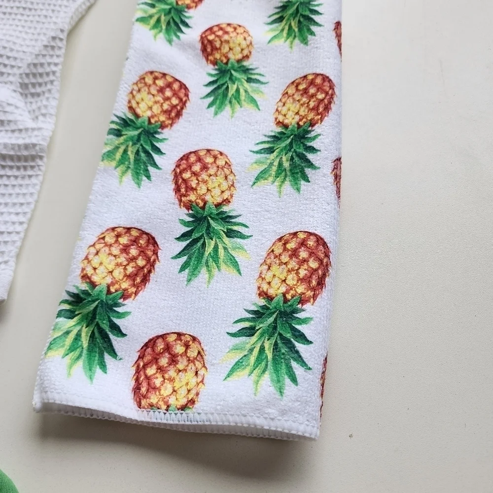 New Kitchen Towel Gift Set Pineapple Design Green & White 7 pc set packaging
